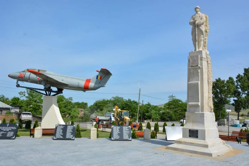 Un monument dedicat eroilor căzuți în Al Doilea Război Mondial va fi inaugurat în comuna Hlipiceni (fotogalerie)