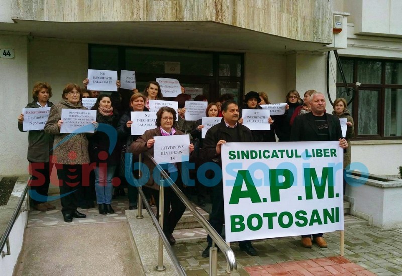 Un nou protest al angajatilor APM Botosani! Timp de doua ore isi vor striga nemultumirile!