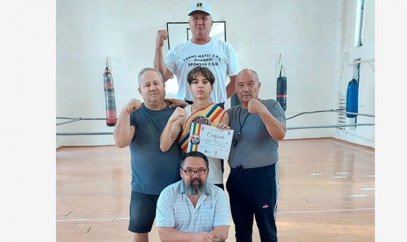 Un tânăr din Dorohoi, noua speranță a boxului românesc. Învață la un liceu de elită și a făcut senzație în ring