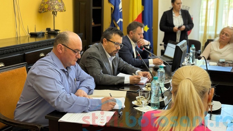 Val de concedieri la o direcție din subordinea Primăriei Botoșani, nemulțumiri în CL: „Mai au câțiva ani până la pensie” (Video)