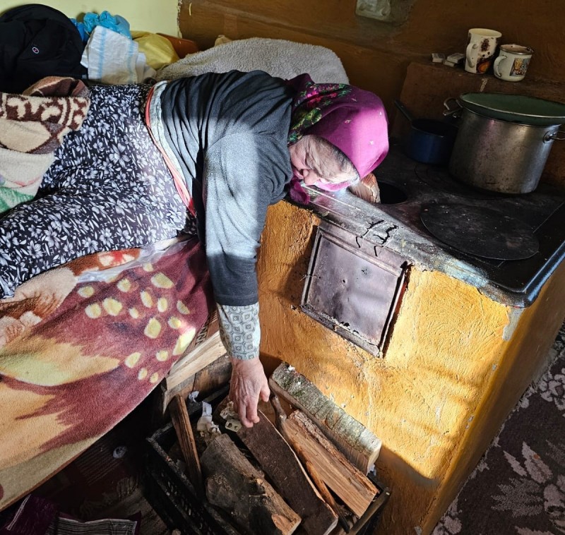 Viața cruntă a unei bunici din Botoșani: ”Oamenii bolnavi nu merită să fie umiliți astfel!” (Foto)