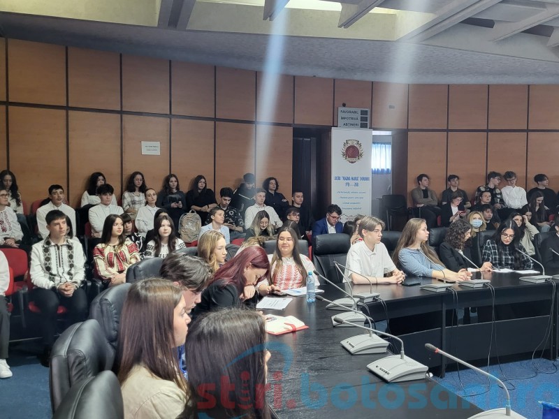 Ziua Europei marcată de zeci de elevi și profesori la Palatul Administrativ din Botoșani! (foto)