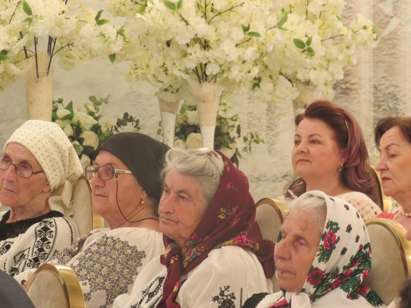 Ziua Universală a Iei la Botoșani sau curajul de a readuce tradiția în zona autenticității și a decenței culturale!