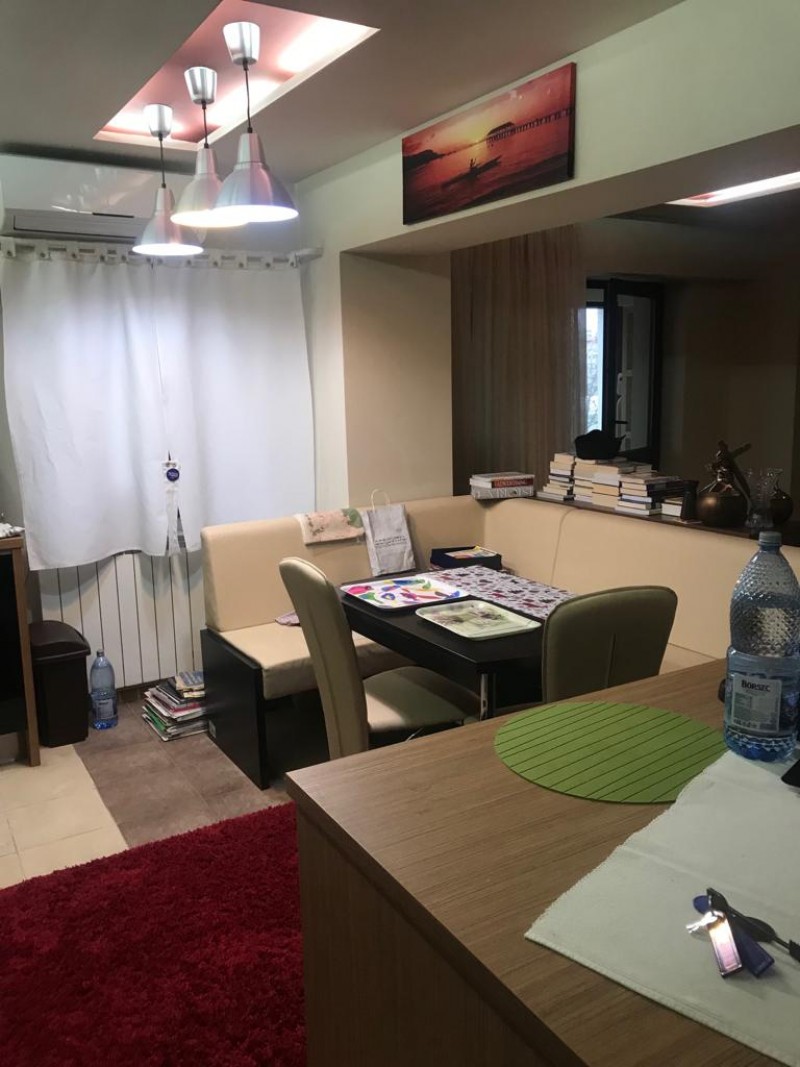 Apartament 4 camere Restaurant Rapsodia
