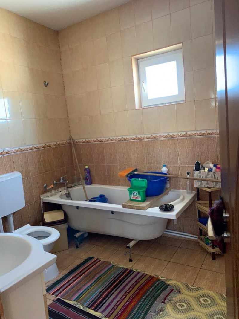 Apartament cu 3 camere cu intrare separata