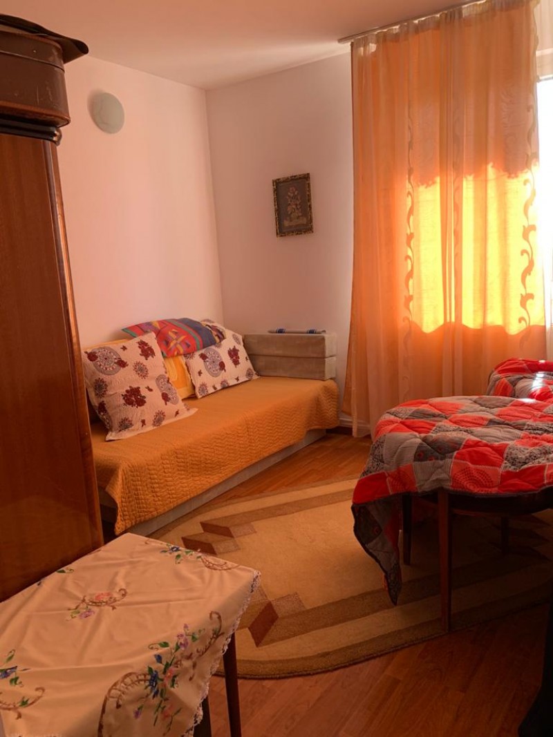Apartament cu 3 camere cu intrare separata