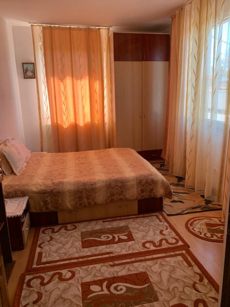 Apartament cu 3 camere cu intrare separata