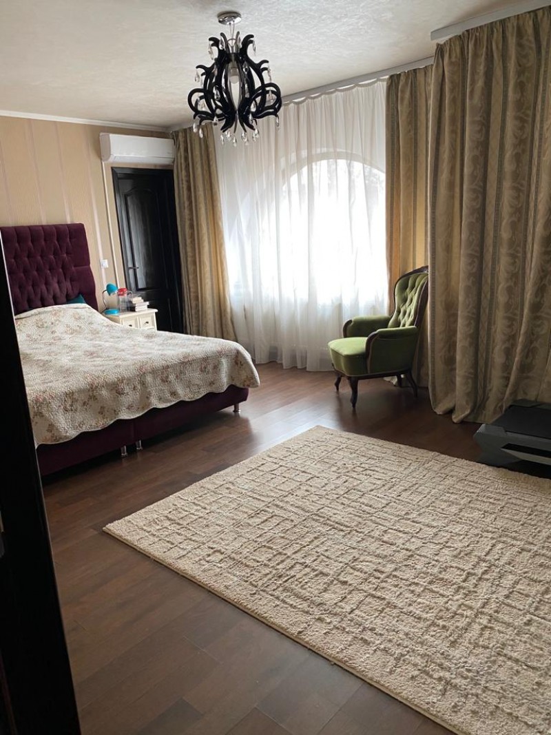 Casa cu etaj zona centrala in Botosani