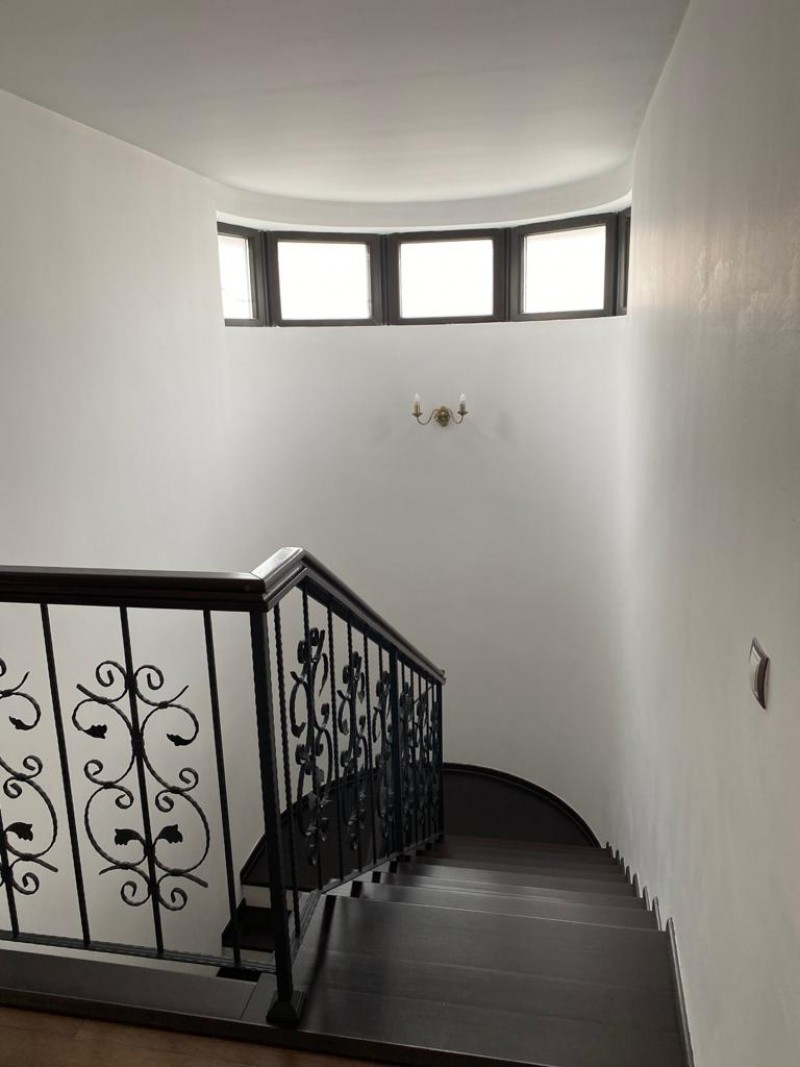 Casa cu etaj zona centrala in Botosani