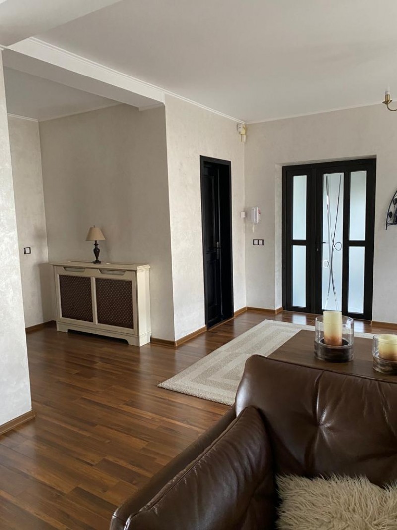 Casa cu etaj zona centrala in Botosani