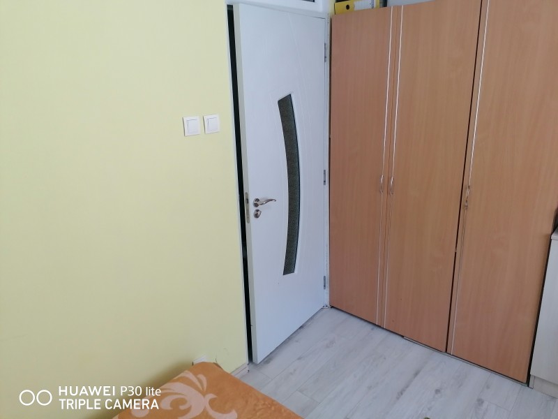 Vând apartament 2 camere zona Scolii 11